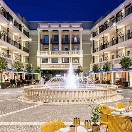 Готель Palazzo Doglio Кальярі Екстер'єр фото The Hotel's courtyard