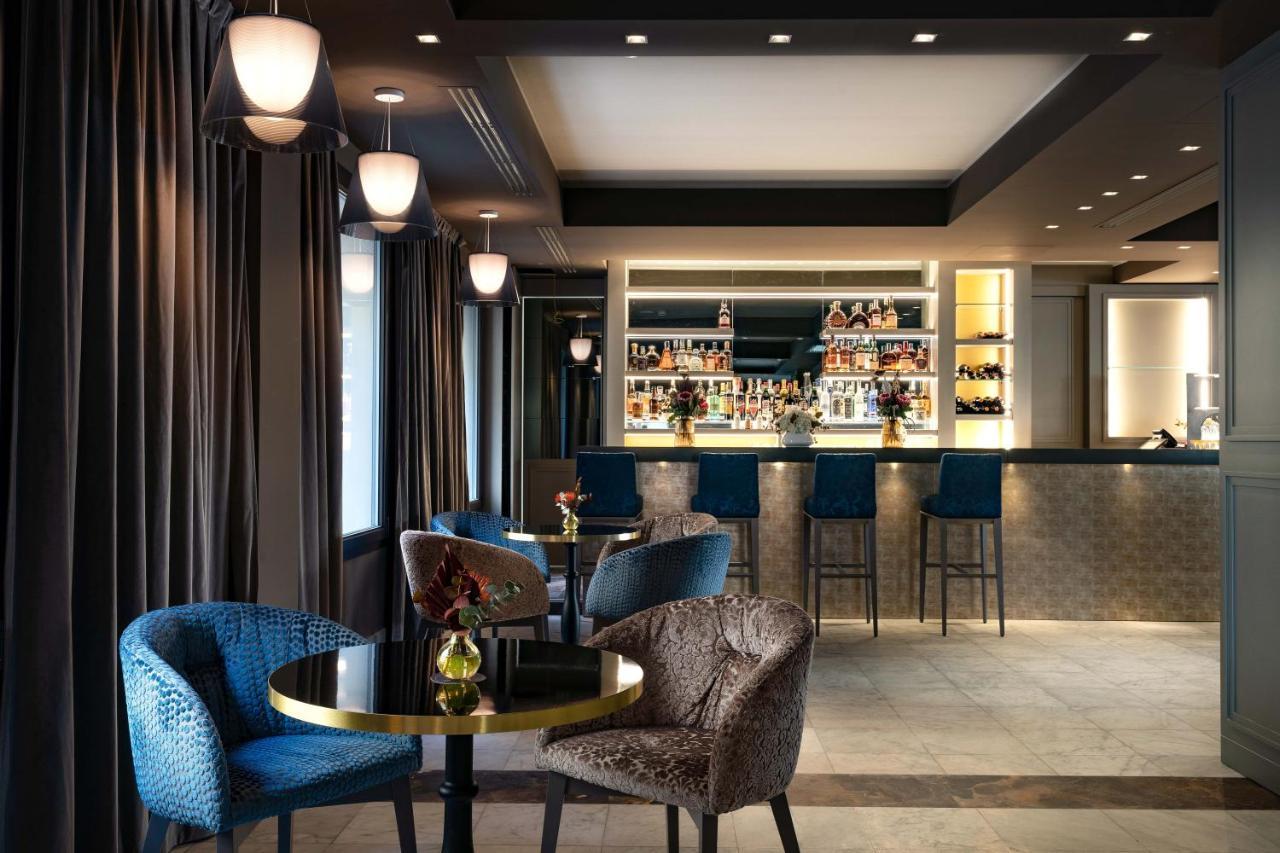 Готель Palazzo Doglio Кальярі Екстер'єр фото The bar at the Hotel
